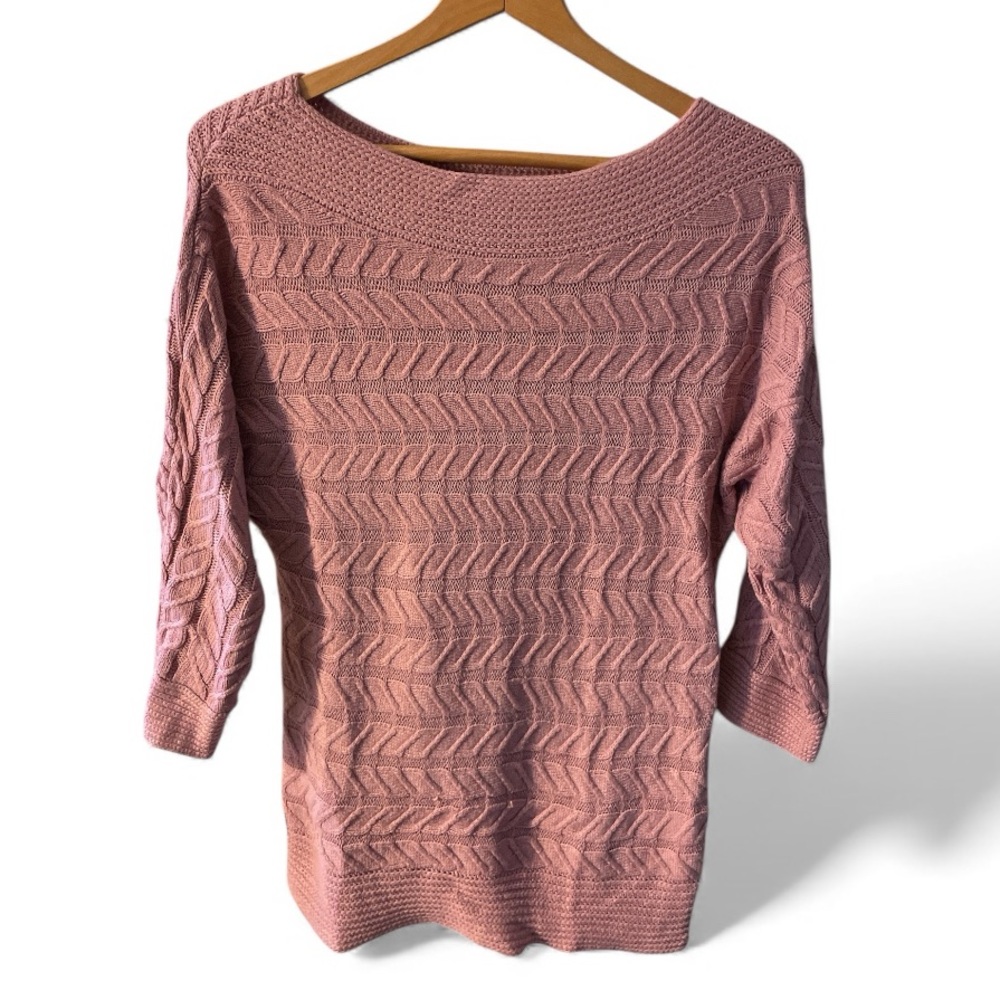 G8- Cable knit boat neck size Small New York & Co Sweated